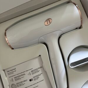 T3 Aireluxe Hair Dryer